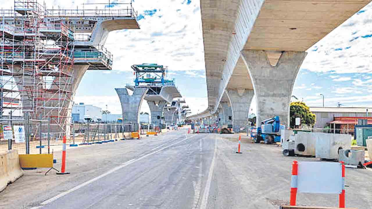 హ్యామ్‌ రోడ్లపై బ్రిడ్జీల నిర్మాణం ఎలా?