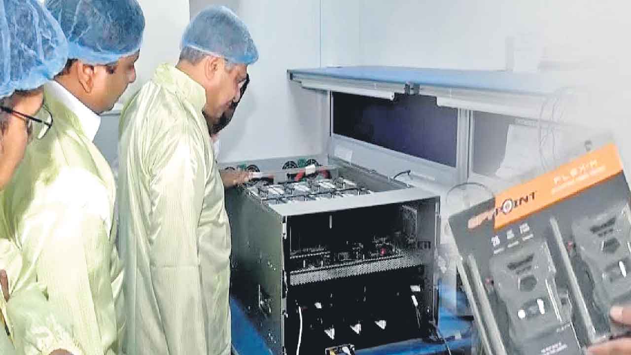 భారత్‌ తొలి ఏఐ సర్వర్‌ ఆవిష్కరణ.. అభివృద్ధి చేసిన వీవీడీఎన్‌ టెక్నాలజీస్‌