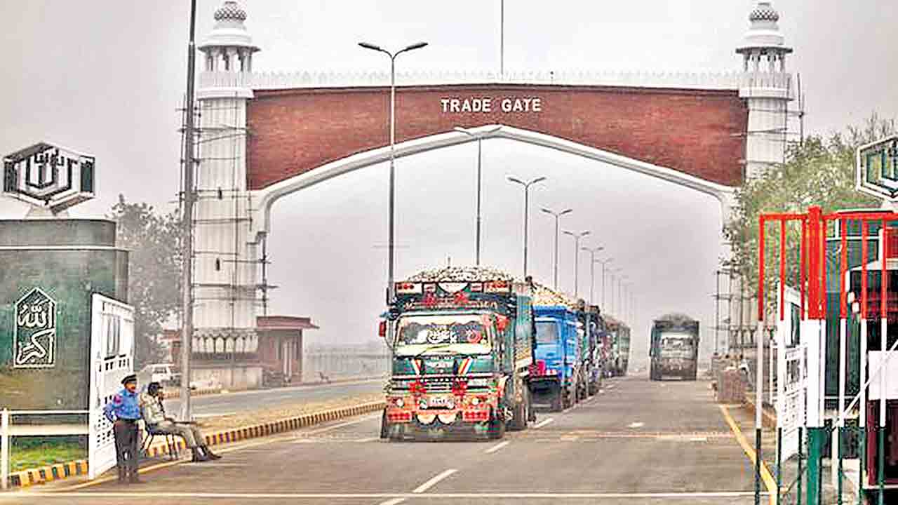 Pahalgam Attack | పాక్‌కు పహల్గాం సెగ.. భారత్‌తో వాణిజ్యానికి బ్రేక్‌