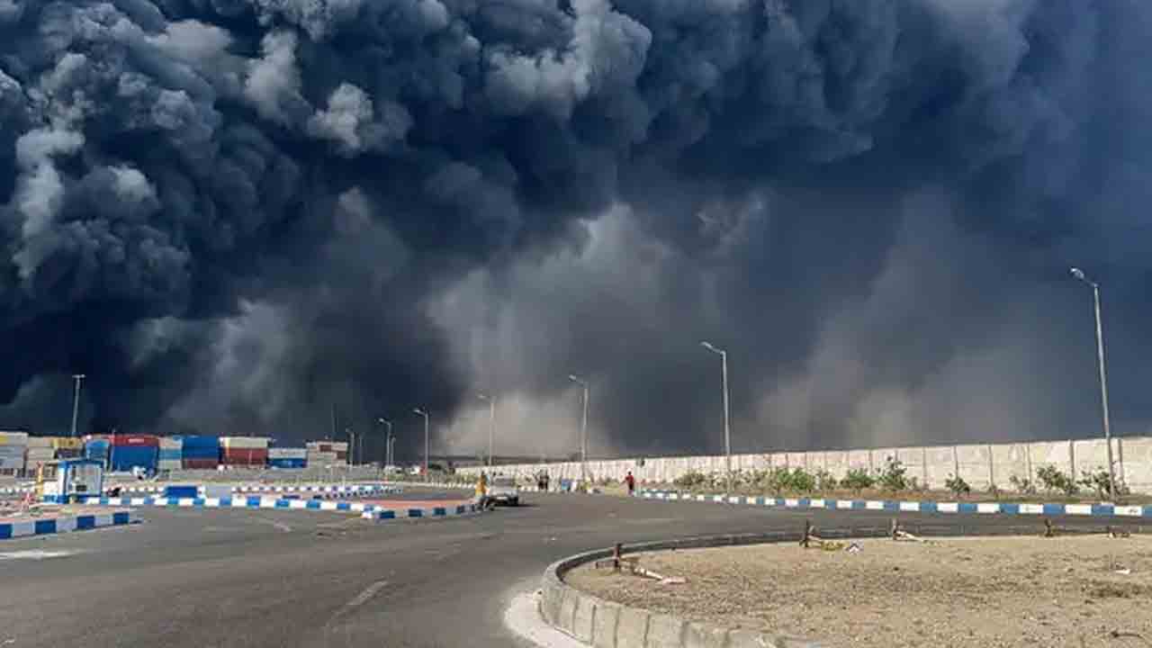 Iran blast | ఇరాన్‌ నౌకాశ్రయంలో పేలుళ్లు.. 28కి పెరిగిన మృతుల సంఖ్య