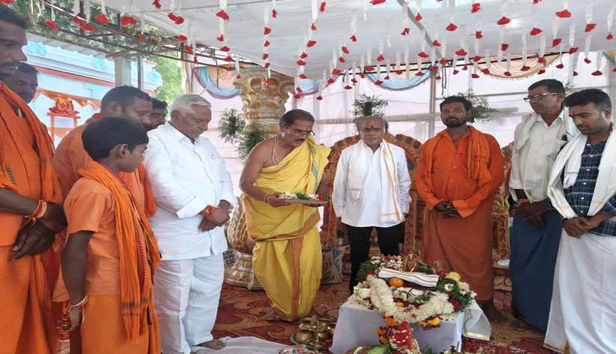 JEEVAN REDDY | ఆలయాల్లో మాజీ ఎమ్మెల్సీ జీవన్ రెడ్డి పూజలు