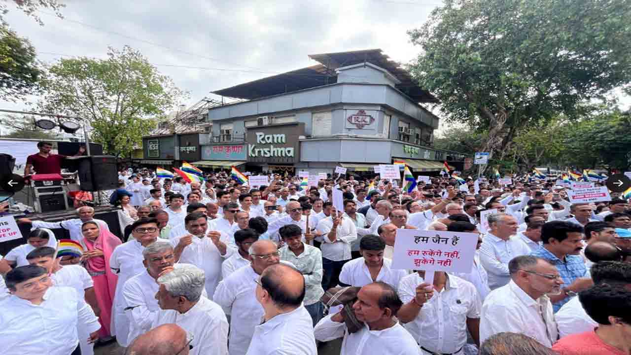 Jains protest | జైన దేవాలయం కూల్చివేతపై జైనులు నిరసన.. అధికారి బదిలీ