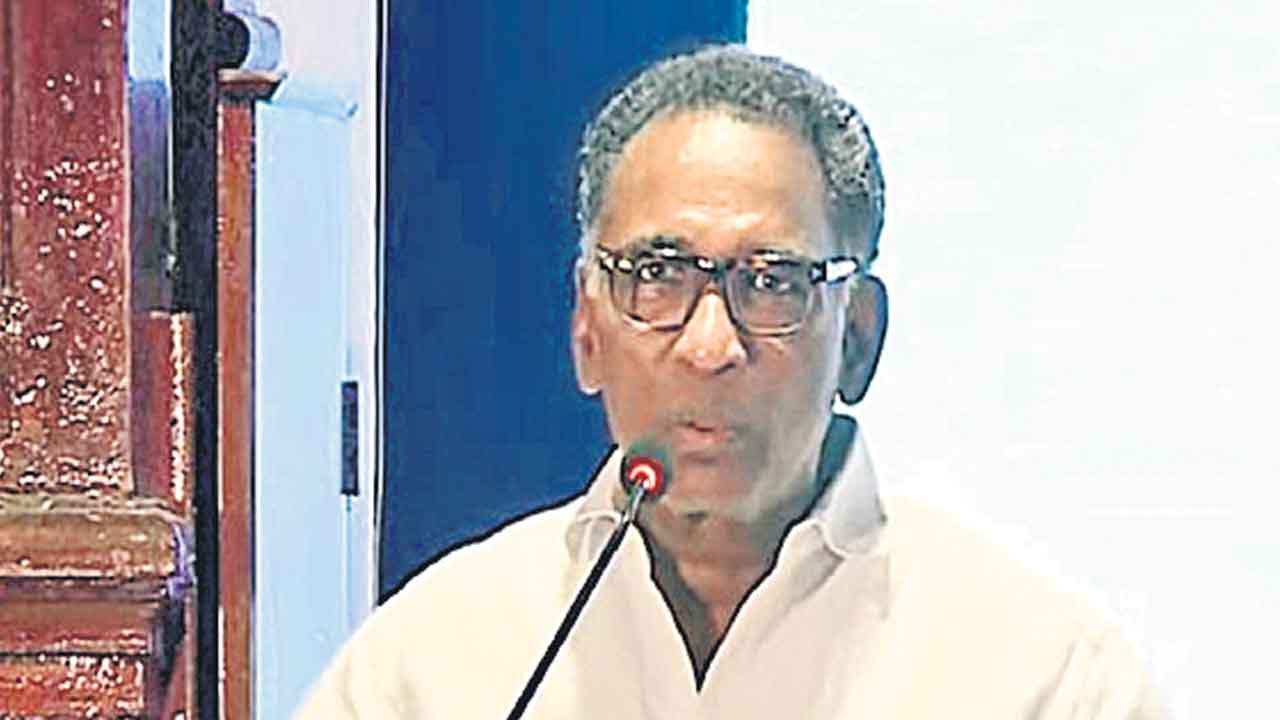 Justice Jasti Chelameswar | రాష్ట్రపతికి కోర్టులెందుకు ఆదేశాలివ్వలేవు?: జస్టిస్‌ జాస్తి చలమేశ్వర్‌