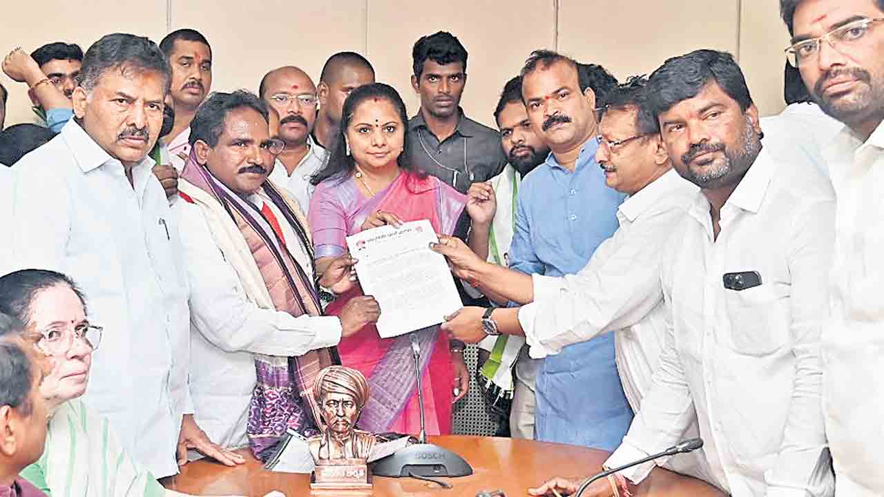 బహుజనుల సాధికారతకు ప్రతీక ఫూలే