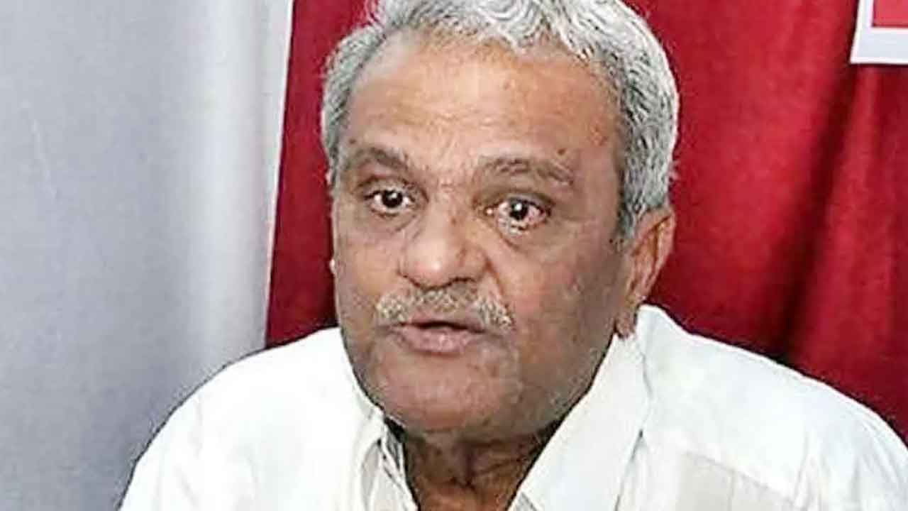 ధరలు పెరగడంతోనే భూములపై కన్ను