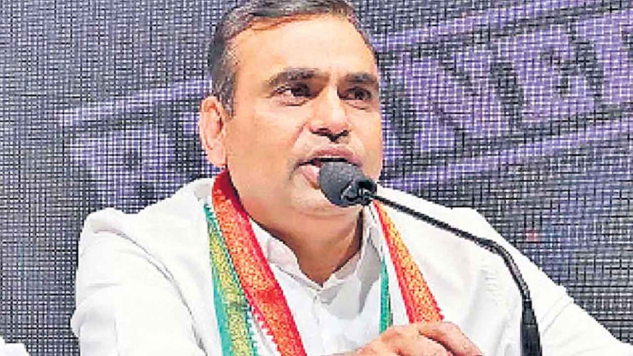 HCU | హెచ్‌సీయూ భూముల వేలంతో కాంగ్రెస్‌ సర్కారు అభాసుపాలు.. నష్టనివారణకు ‘రోహిత్‌ చట్టం’!