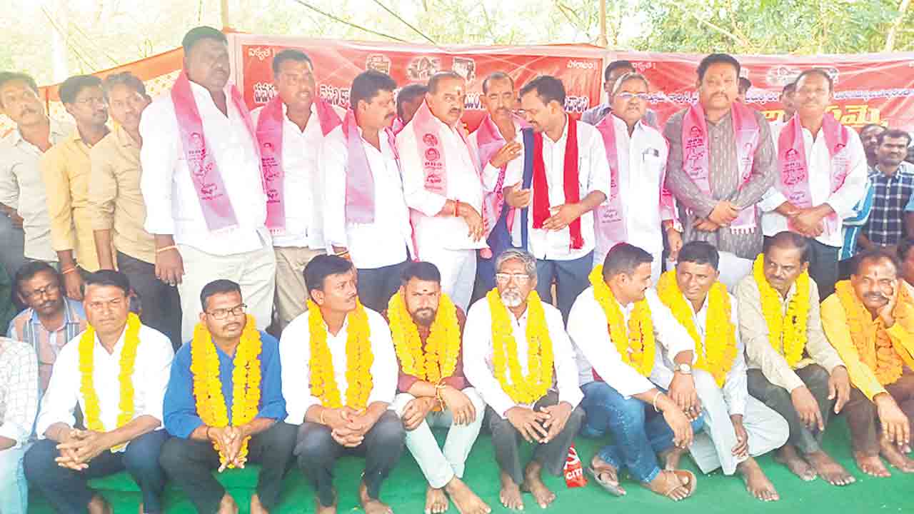 కాంగ్రెస్‌ పాలనలో నేతన్న ఆగం