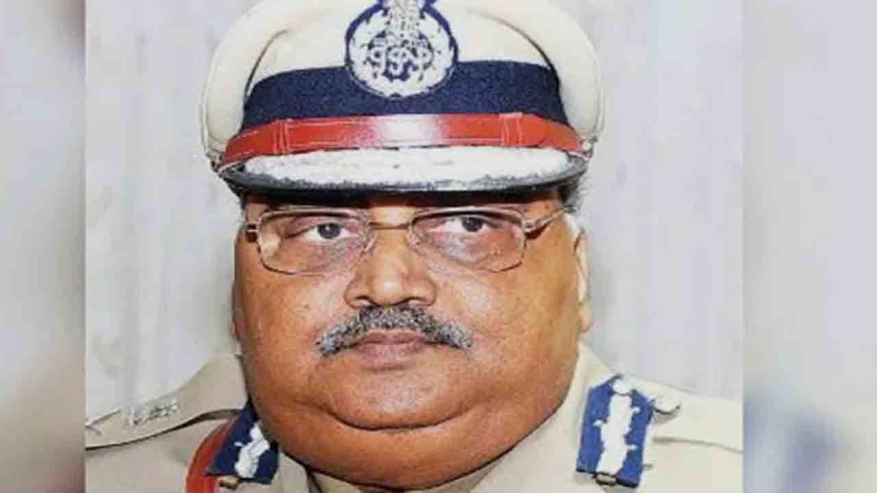 Former Police Chief Found Dead | ఇంట్లో హత్యకు గురైన.. కర్ణాటక మాజీ పోలీస్‌ చీఫ్‌