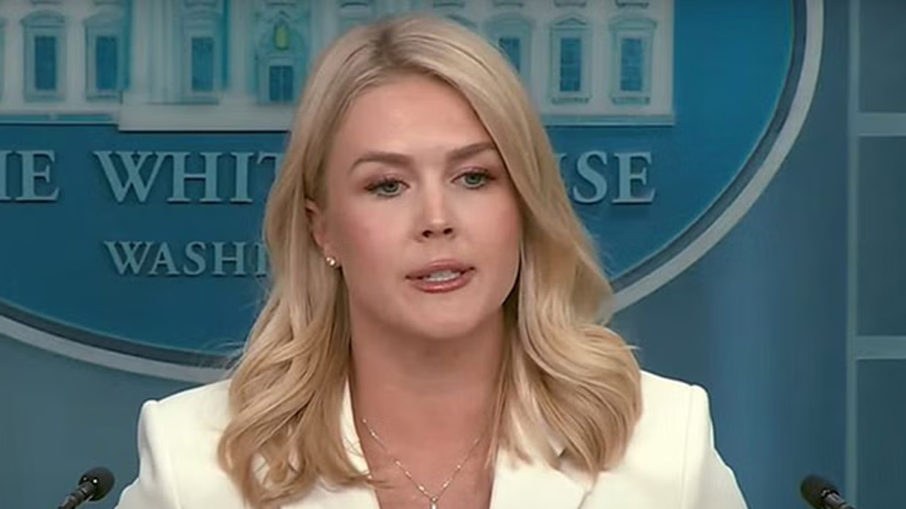 Karoline Leavitt | అమెరికాపై ఎదురుదాడి చేయడం చైనా చేసిన తప్పు : వైట్‌హౌస్‌ సెక్రటరీ కరోలిన్‌ లీవిట్‌