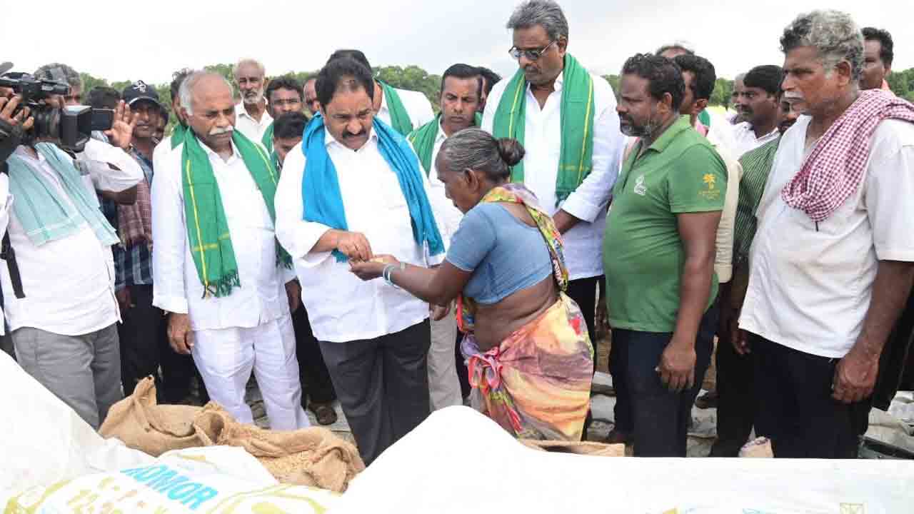 రైతుల పాలిట శాపంగా రేవంత్‌ సర్కారు