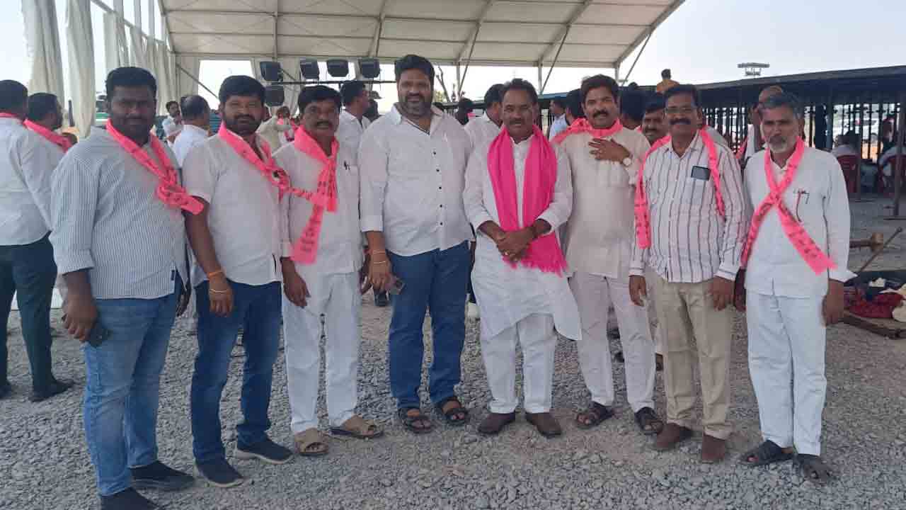 బీఆర్ఎస్ రజతోత్సవ సభకు పెద్ద ఎత్తున తరలి రావాలి