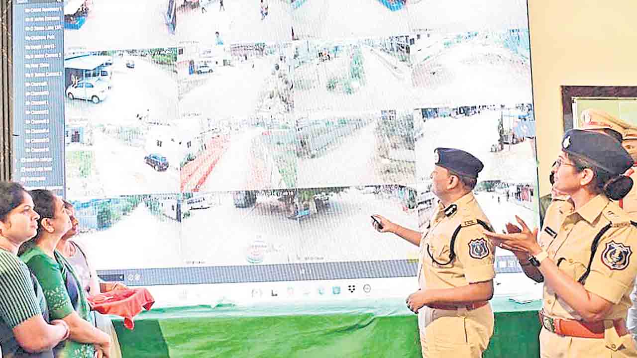 సీసీ కెమెరాలతోనే రక్షణ: సీపీ సుధీర్‌బాబు