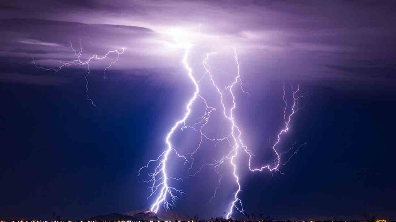 Lightning | బీహార్‌లో పిడుగుపాటుకు 21 మంది మృతి