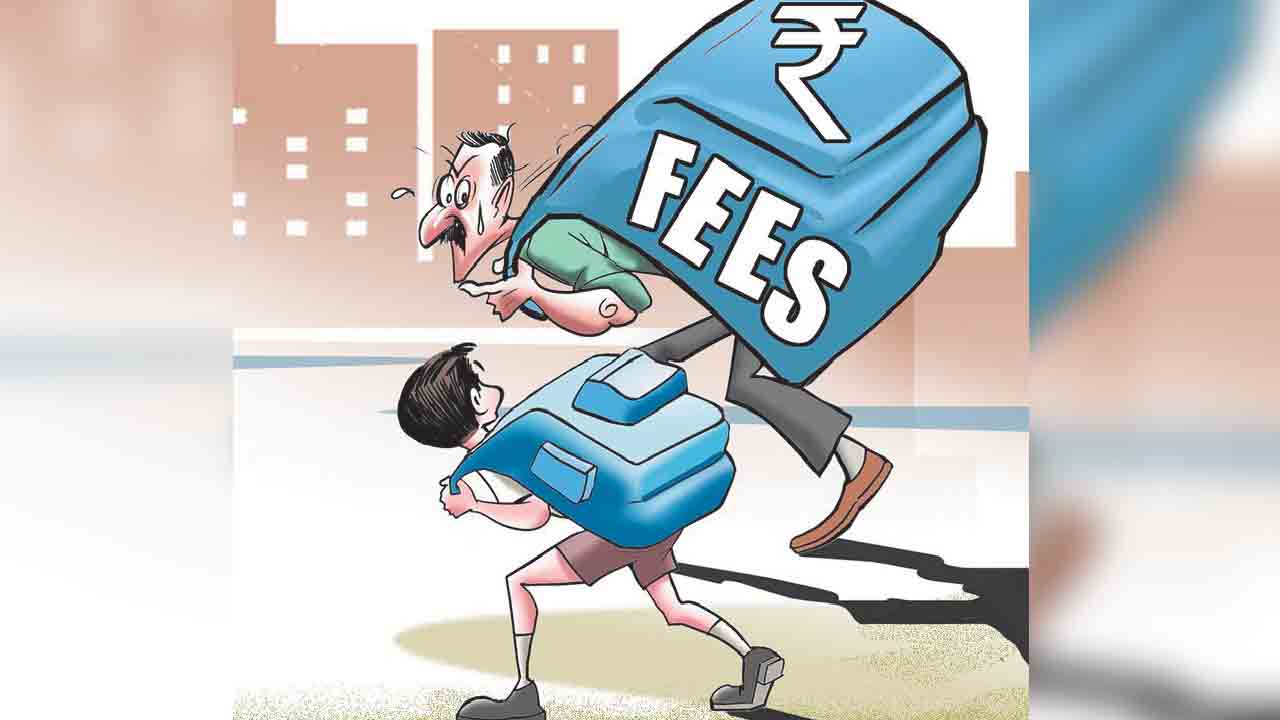 School Fees | మూడేండ్లలో 80 శాతం పెరిగిన స్కూల్‌ ఫీజులు.. నియంత్రించడంలో ప్రభుత్వాలు విఫలం!
