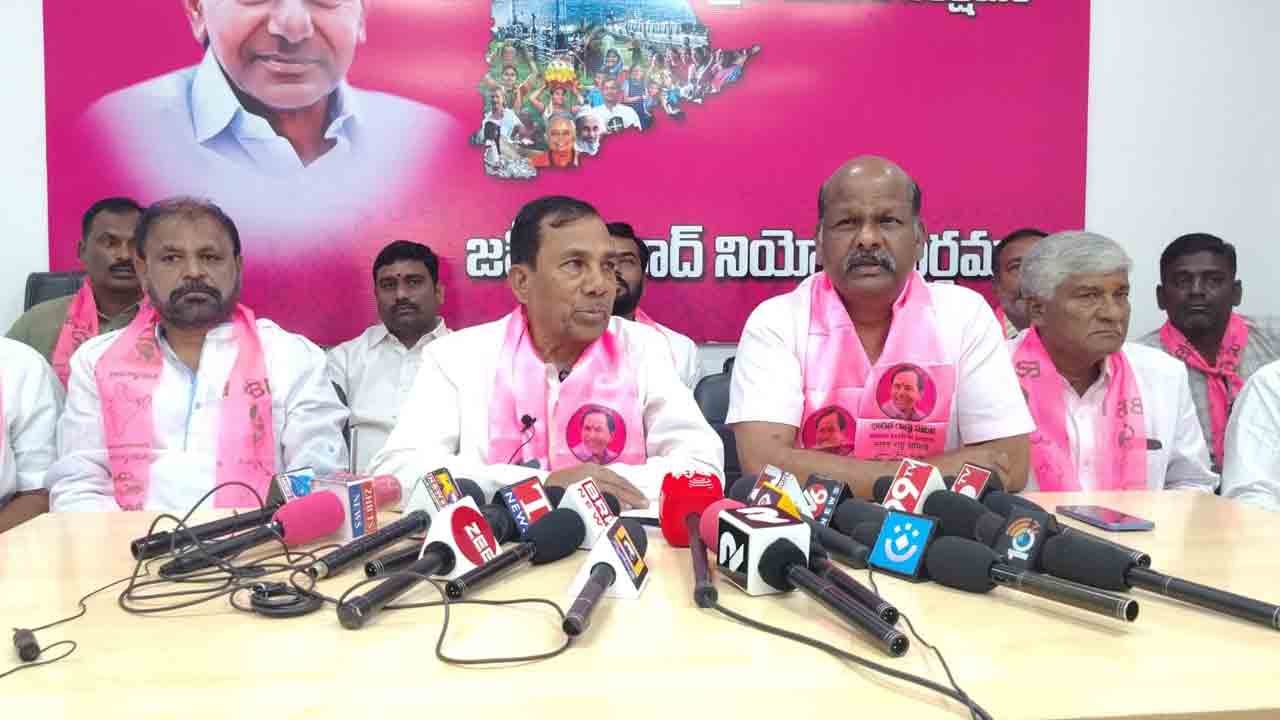 MLA Manikya Rao | హామీల అమలులో కాంగ్రెస్‌ విఫలం.. బీఆర్‌ఎస్‌ రజతోత్సవ సభను సక్సెస్‌ చేయాలని ఎమ్మెల్యే మాణిక్యరావు పిలుపు