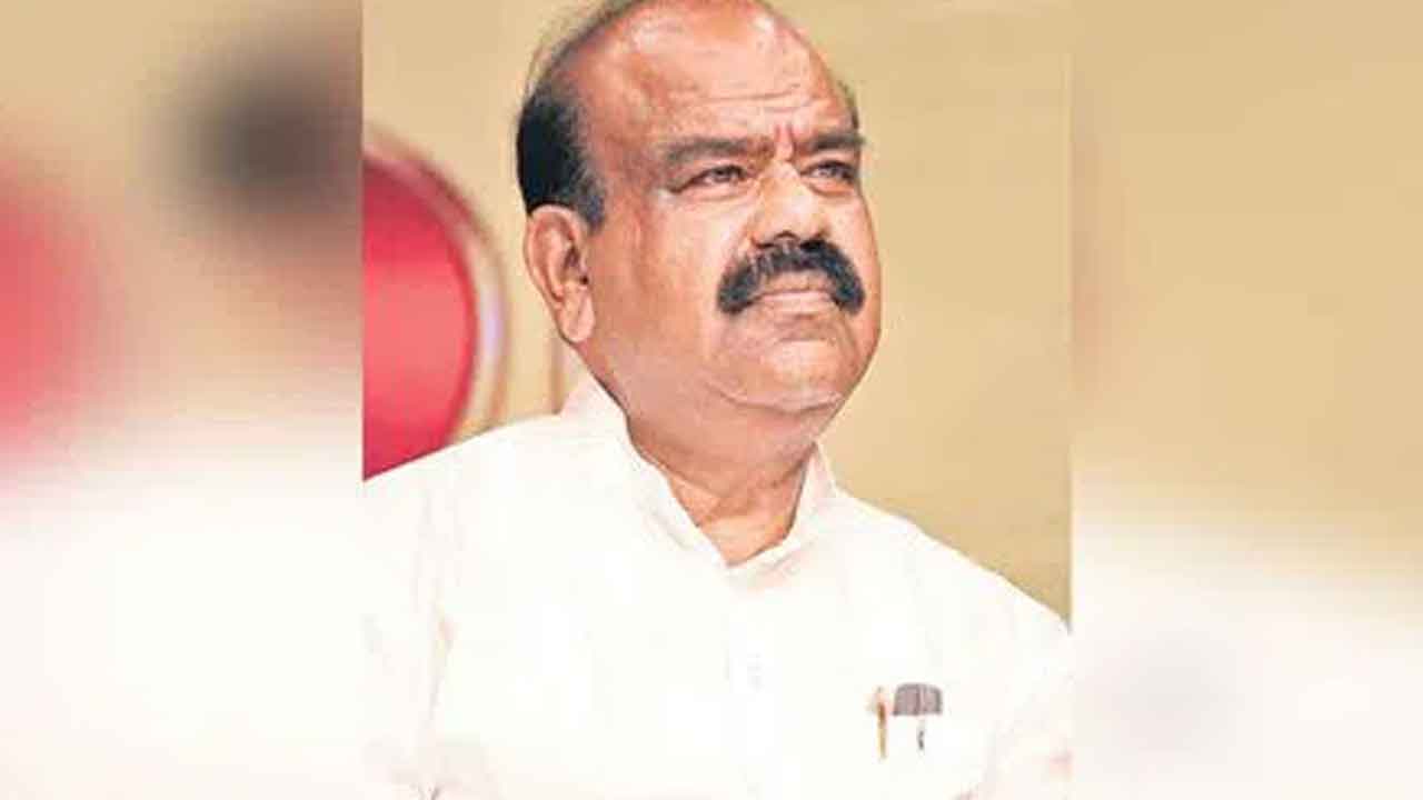 అంబేద్కర్‌ ఆశయాలకు తూట్లు