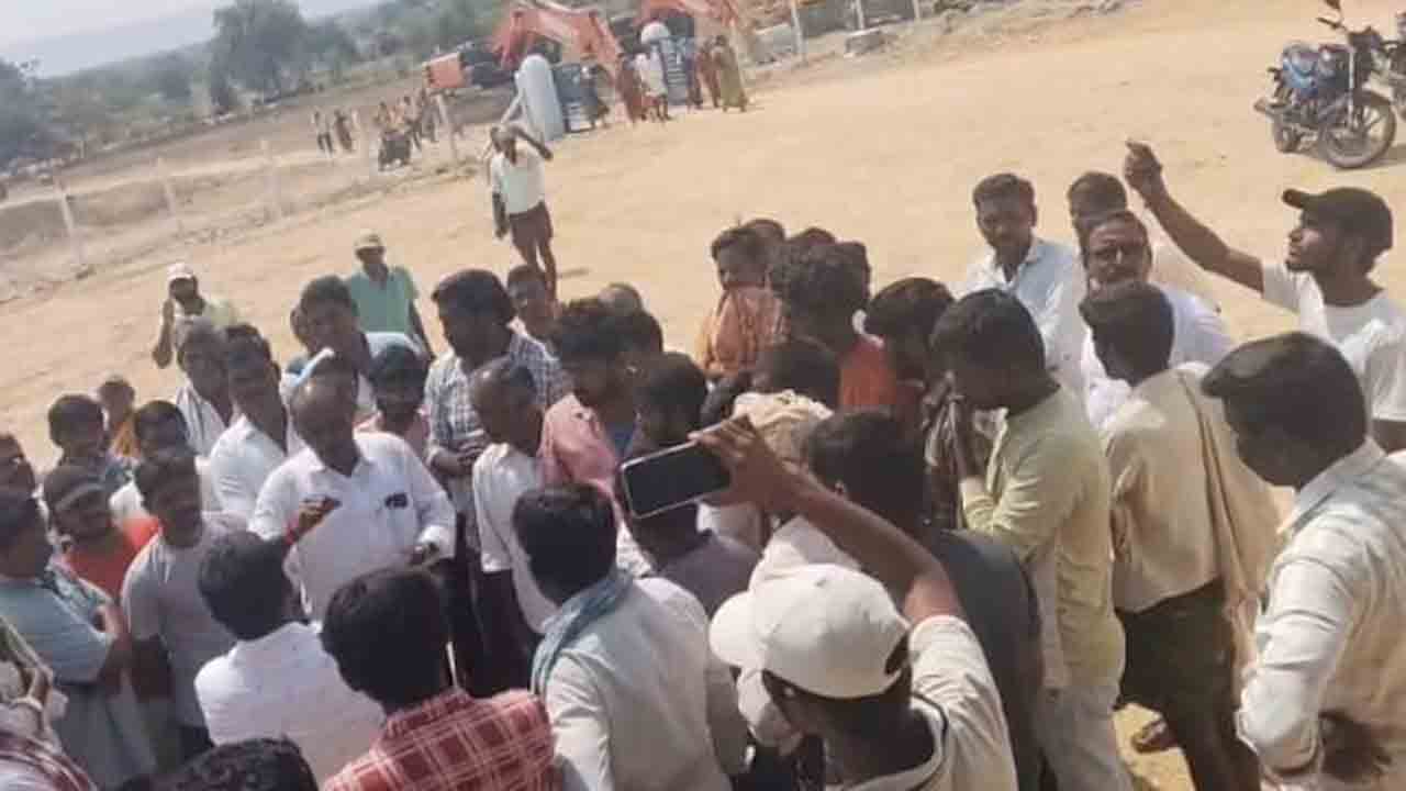 ప్రాణాలు పోయినా ప్రాజెక్టు కట్టనివ్వం