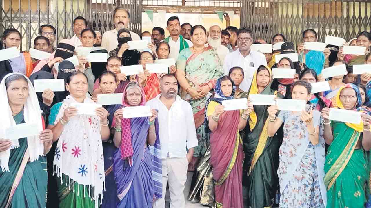 ఎన్నికల హామీలు అమలు చేయండి