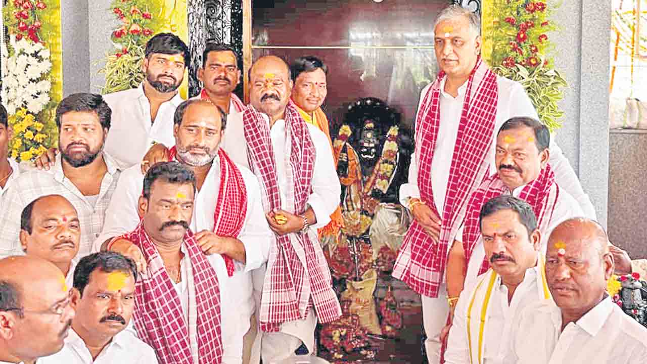 కురుమ జాతిని గౌరవించింది కేసీఆర్‌ ఒక్కరే..