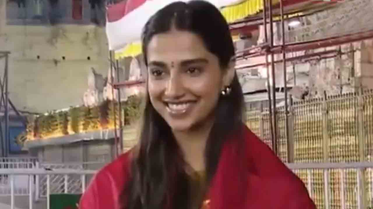 Meenakshi Chaudhary | తిరుమల శ్రీవారిని దర్శించుకున్న ప్రముఖ నటి