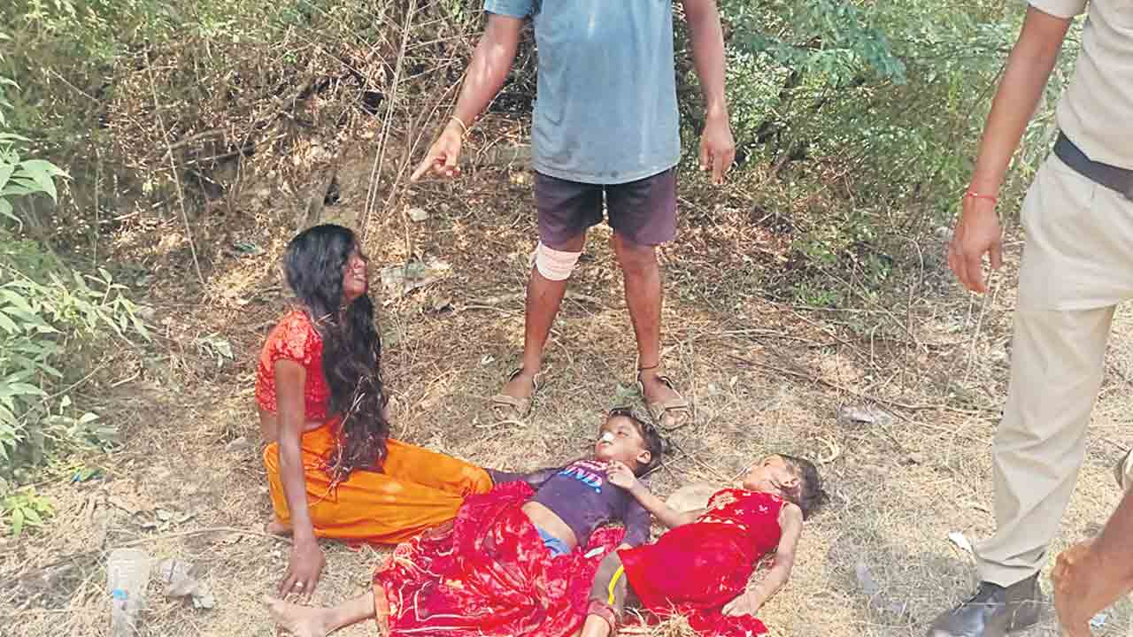 కుమార్తెలతో కలిసి తల్లి ఆత్మహత్యాయత్నం