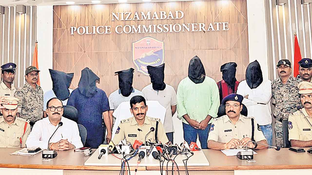 బెట్టింగ్‌ ముఠాల ఆటకట్టు.. రెండు ముఠాలకు చెందిన ఏడుగురు అరెస్టు.. పరారీలో తొమ్మిది మంది