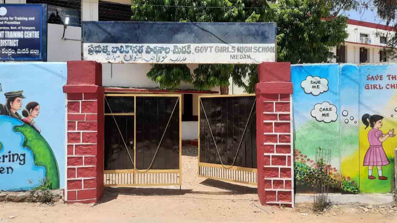 Open School Exams | ఓపెన్‌ స్కూల్‌ పరీక్షలు ప్రారంభం.. ఆలస్యంగా వస్తే అనుమతి నిరాకరణ