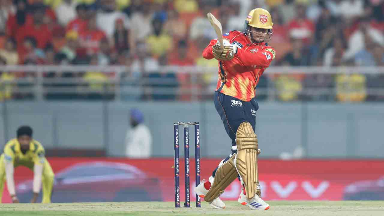 IPL 2025 | అయ్య‌ర్ బౌల్డ్.. అశ్విన్ బౌలింగ్‌లో సిక్స‌ర్‌తో ప్రియాన్ష్ హాఫ్ సెంచ‌రీ