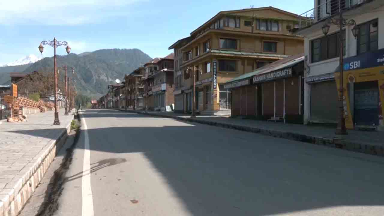 Pahalgam Tourism | సంక్షోభంలో పహల్గాం పర్యాటకం.. జీవనాధారం కోల్పోయిన స్థానికులు