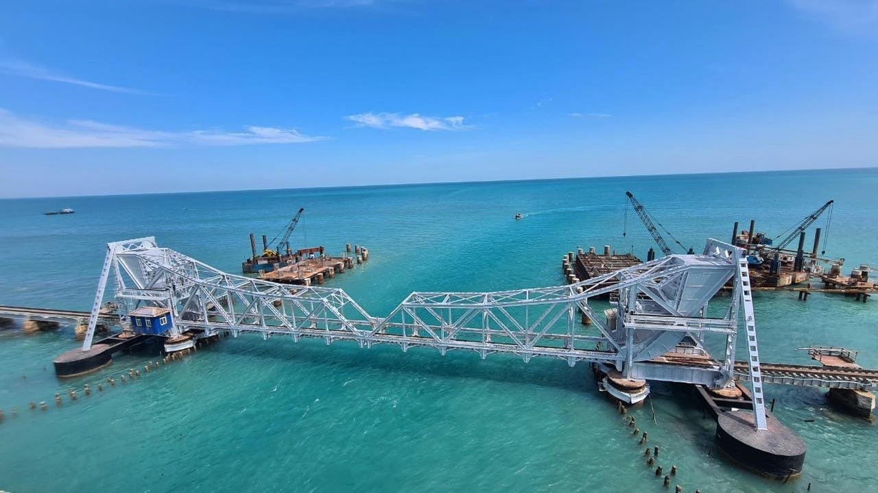 Pamban Bridge | పంబన్‌ రైల్వే వంతెనను జాతికి అంకితం చేయనున్న ప్రధాని మోదీ.. ఈ వంతెన విశేషాలేంటో తెలుసా..?