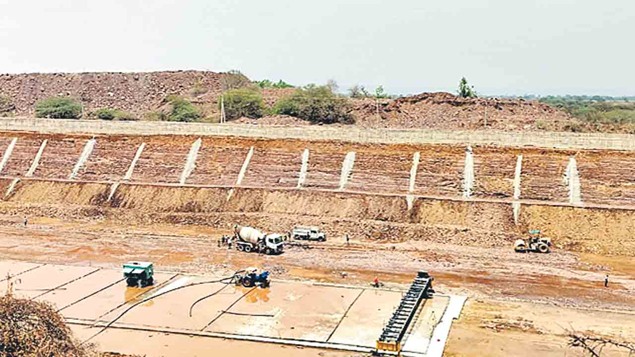 Andhra Pradesh | గుట్టుగా కుడిగట్టు.. శ్రీశైలం రైట్‌ మెయిన్‌ కెనాల్‌ పనుల్లో ఏపీ దుందుడుకుతనం