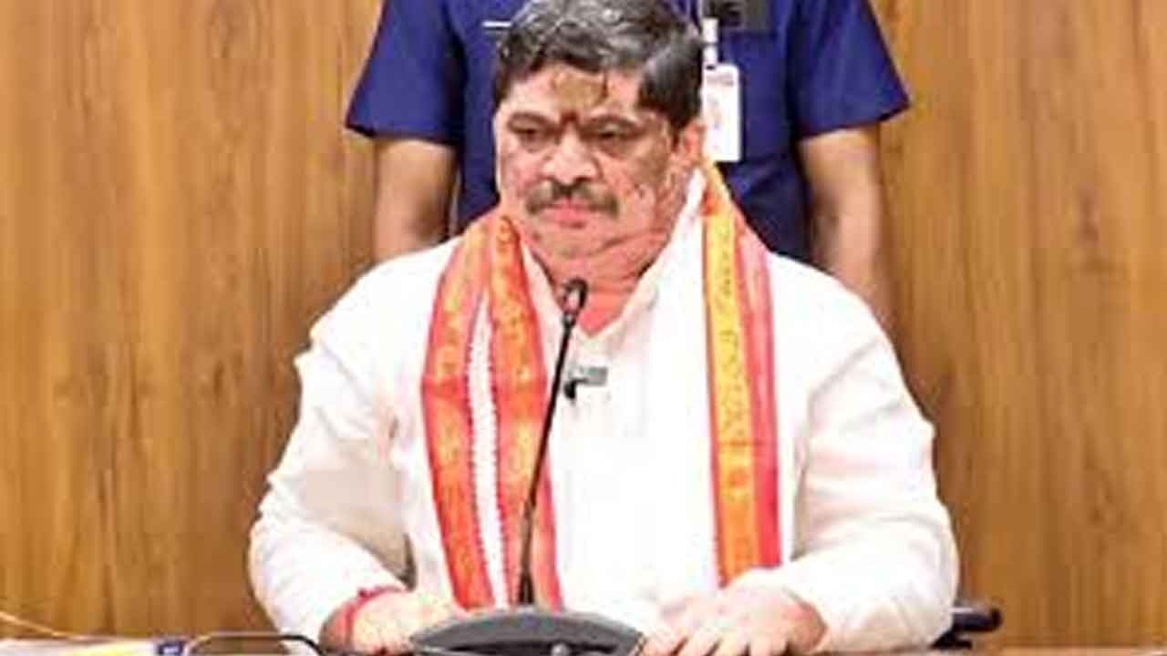 విద్యార్థులకు మెరుగైన సేవలు అందించాలి : మంత్రి పొన్నం ప్రభాకర్‌