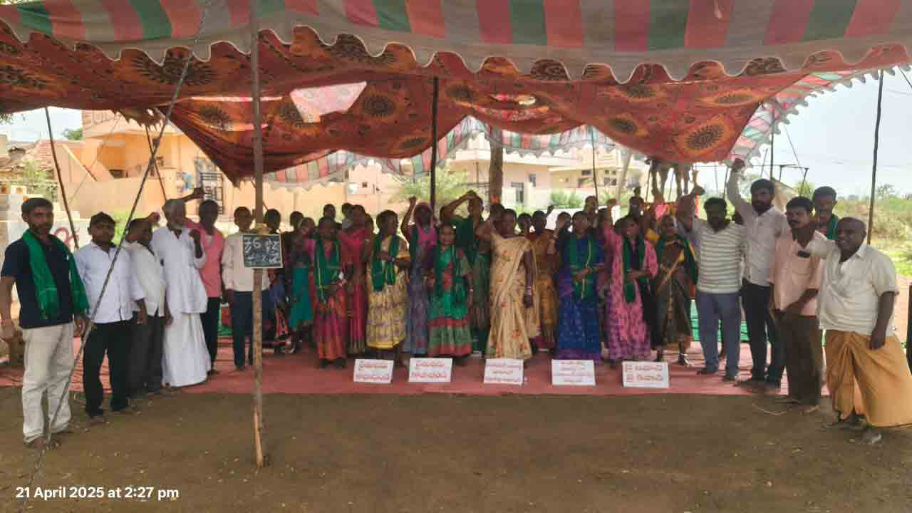 Pyaranagar dumping yard | రాష్ట్రప్రభుత్వంలో చలనమెందుకు వస్తలేదు.. డంపింగ్‌యార్డు వ్యతిరేక దీక్షలో జేఏసీ నాయకులు