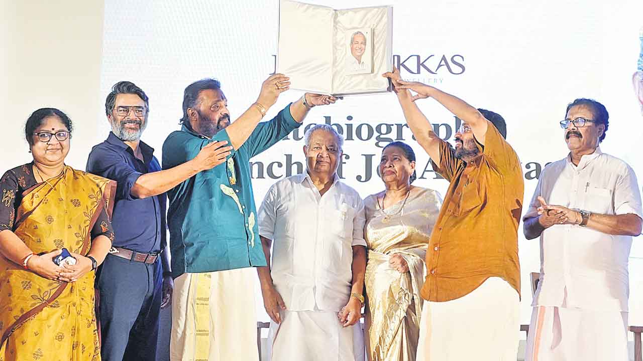 జోస్‌ అలుక్కాస్‌ ఆత్మకథ గోల్డ్‌