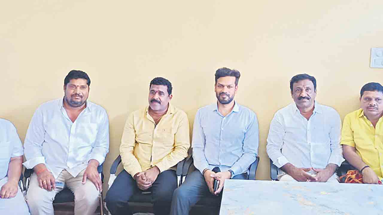 ప్రాణాలు పోతున్నా స్పందించరా..?