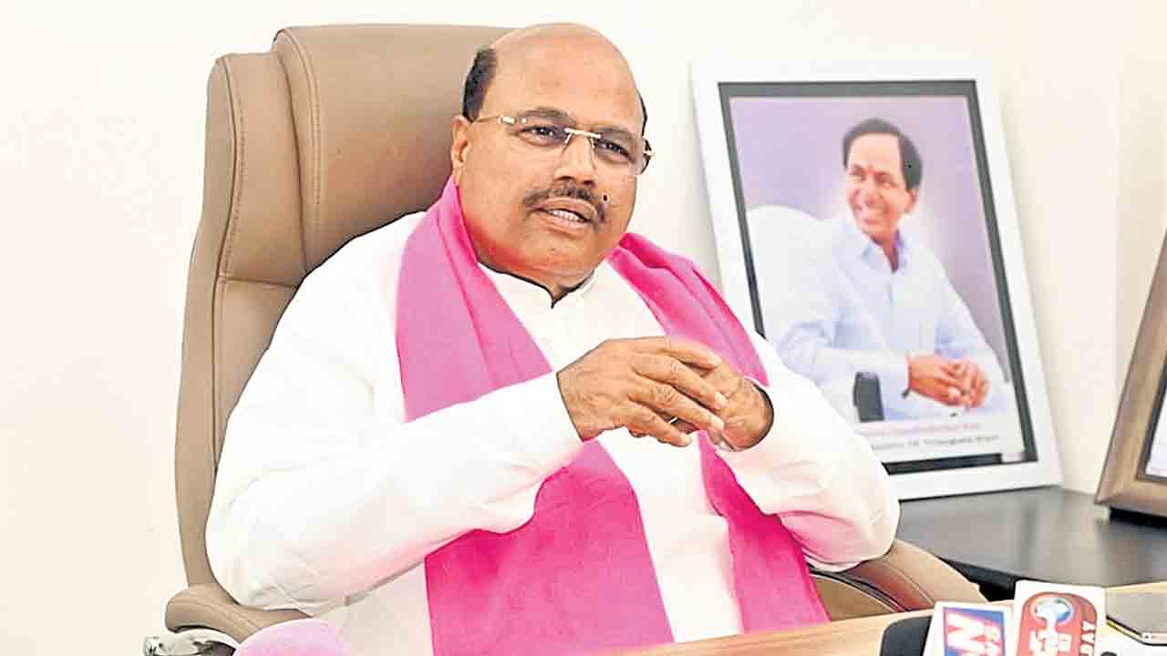 ఇంటికో జెండా.. గ్రామానికో బస్సు..