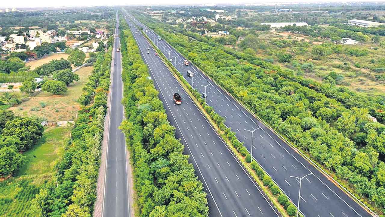 RRR | ట్రిపుల్‌ఆర్‌ భూసేకరణలో ట్రబుల్‌.. పరిహారం పెంచితేనే భూములు ఇస్తామంటున్న రైతులు!