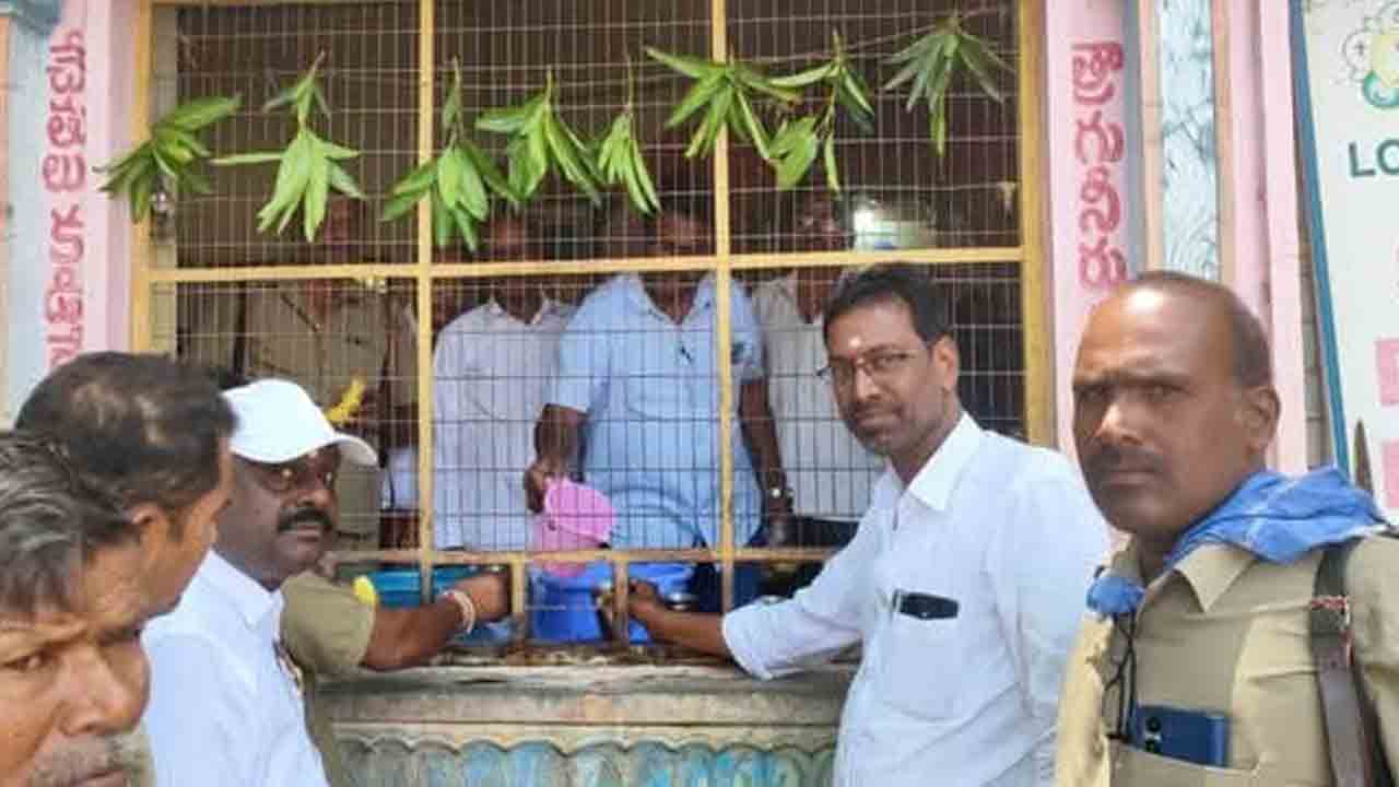 Drinking Water | ఆర్టీసీ డిపో ఆవరణలో చలివేంద్రం ఏర్పాటు