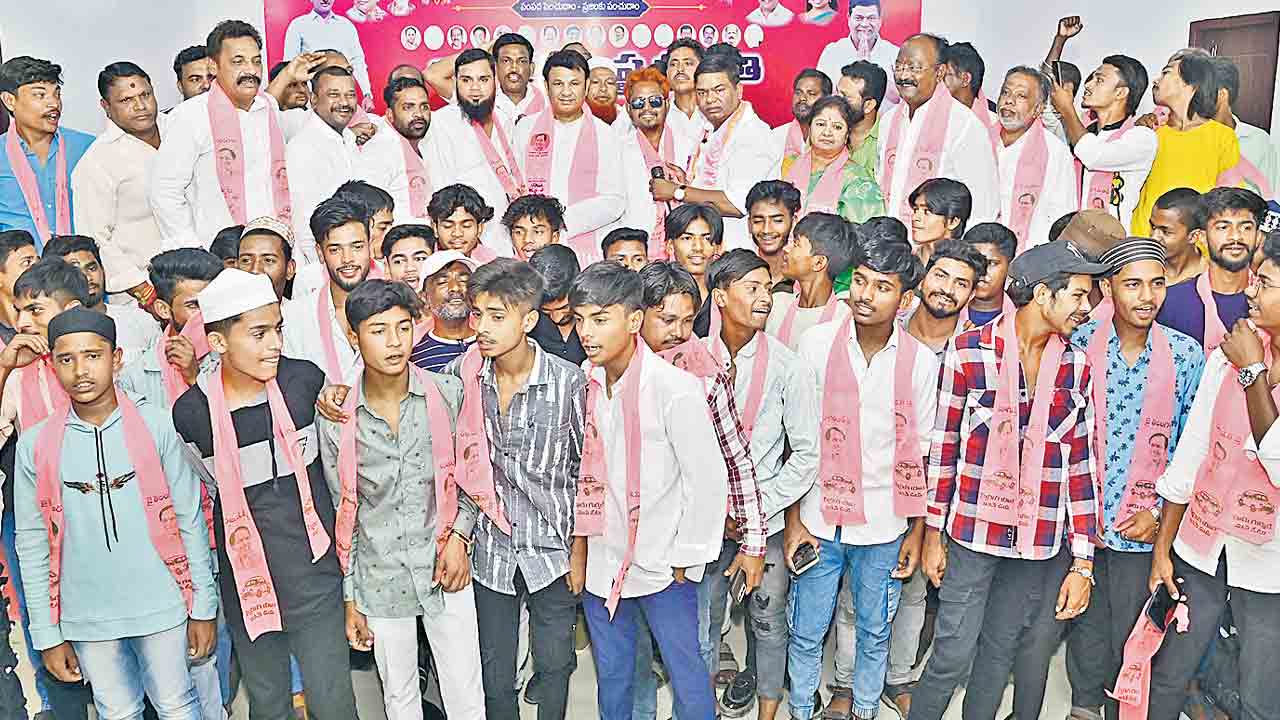 ఢిల్లీలో డీల్‌.. ఇక్కడ సేల్‌