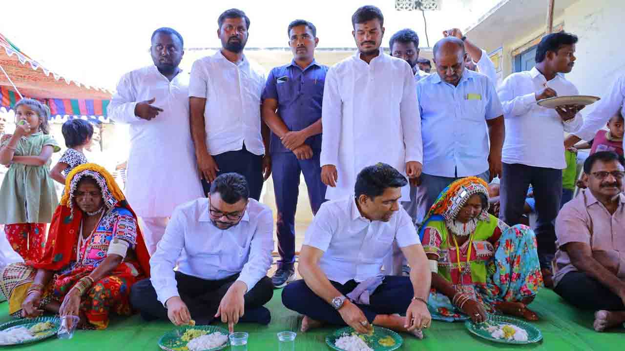 Rice Distribution | సన్న బియ్యం పంపిణీలో కలెక్టర్, ఎమ్మెల్యే సహాపంక్తి భోజనం