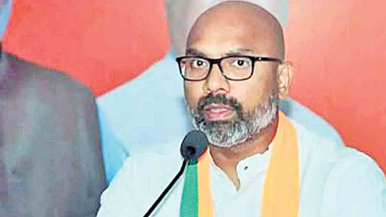 ముఖ్యమంత్రి రేవంత్‌రెడ్డి గ్రాఫ్‌ డౌన్‌