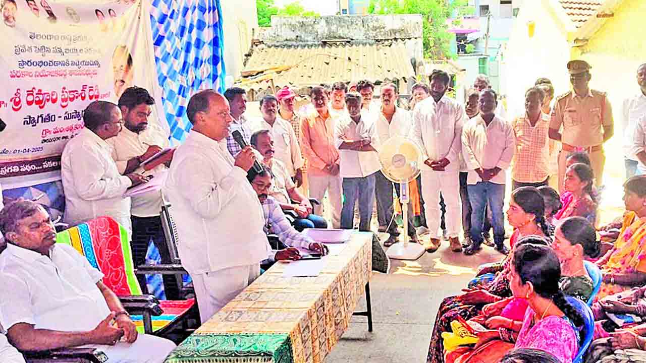 ఫ్రీ బస్సు మాకొద్దు.. తీసేయండి