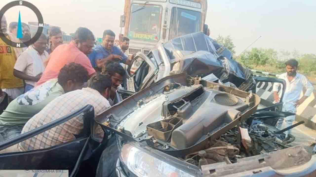 Road Accident | ఘోర రోడ్డు ప్రమాదం.. మహిళా మృతి.. ఐదుగురికి గాయాలు
