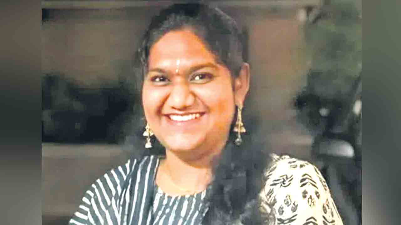 అమెరికాలో రోడ్డు ప్రమాదం.. తెలుగు విద్యార్థిని దుర్మరణం