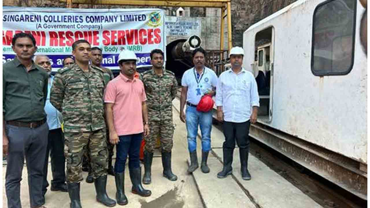 SLBC Operation | ఎస్‌ఎల్‌బీసీలో వేగవంతంగా వెంటిలేషన్, మట్టి తవ్వకాల పనులు