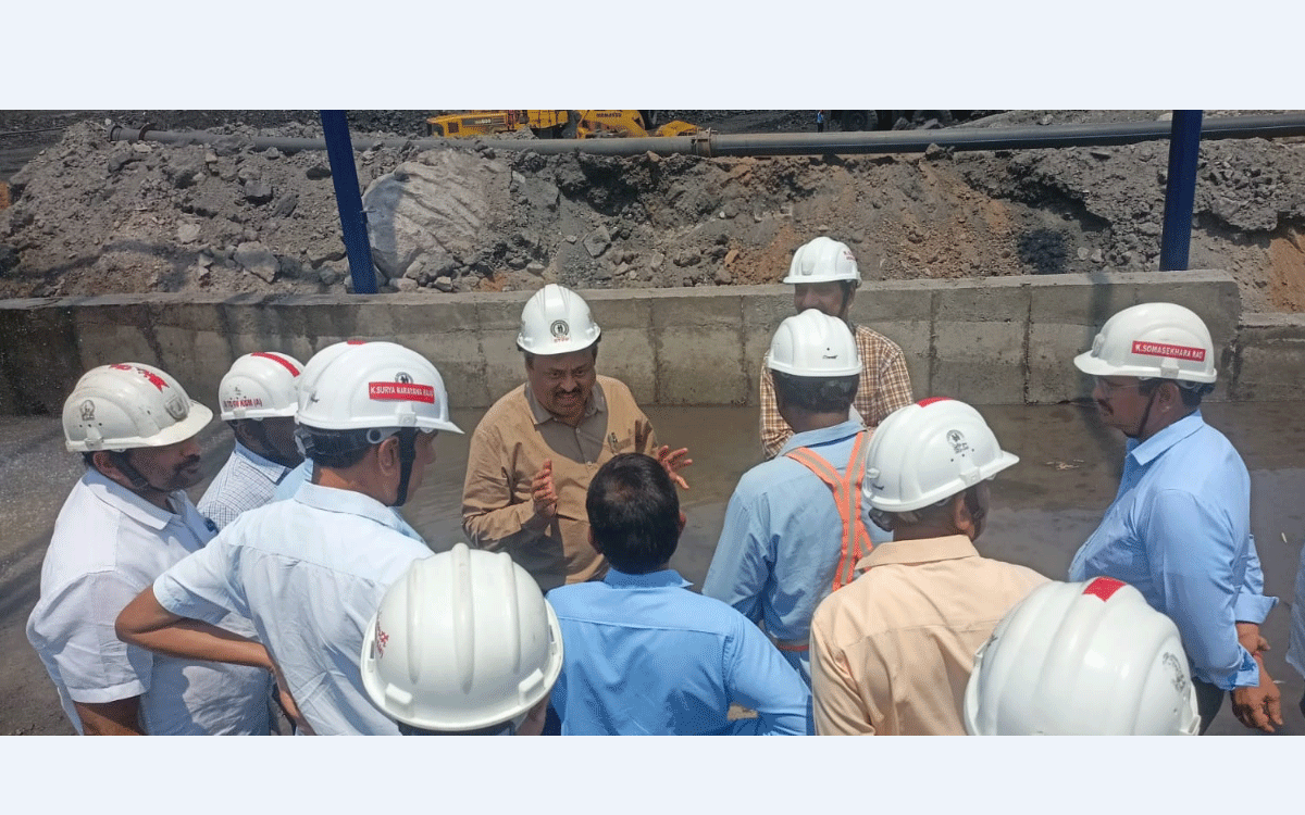 Coal Transportation : బొగ్గు రవాణాలో దుమ్ము, ధూళి లేవకుండా చూడాలి : డైరెక్టర్ సత్యనారాయణరావు