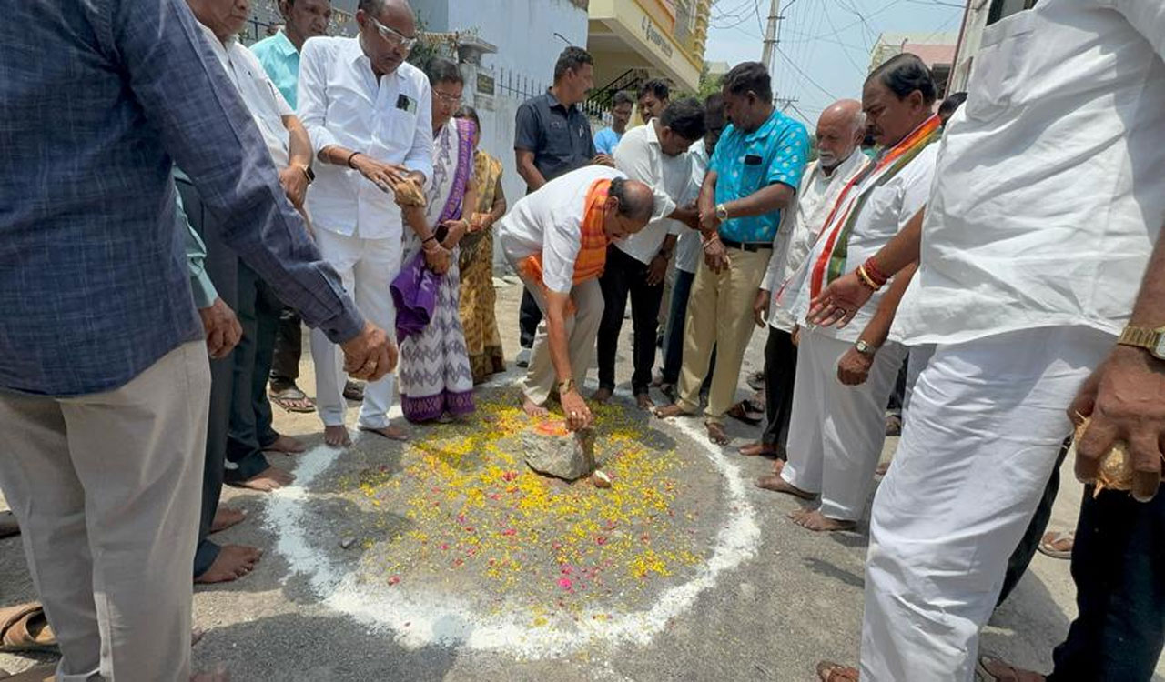 KARIMNAGAR | కరీంనగర్‌ లో అభివృద్ధి పనులను ప్రారంభించిన సుడా చైర్మన్