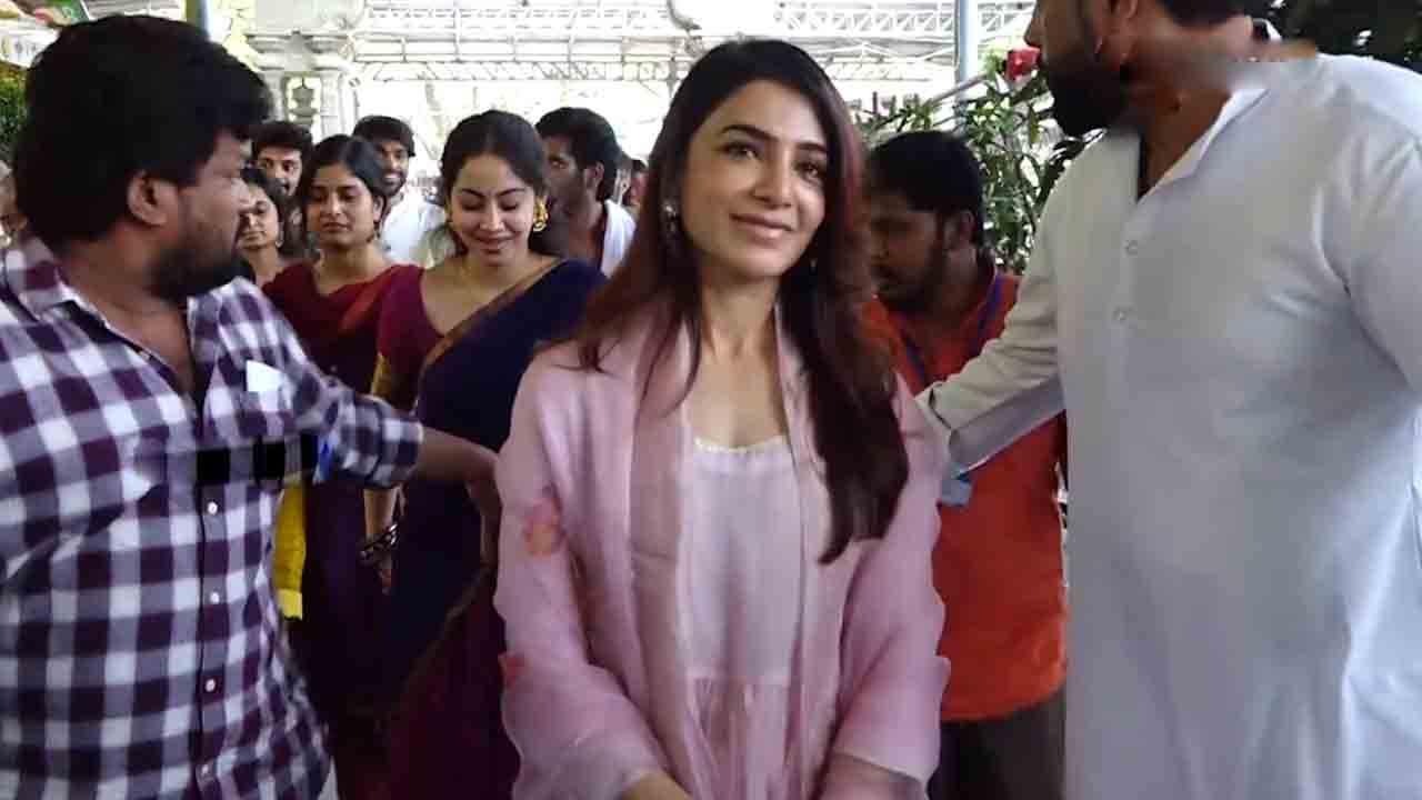 Samantha | తిరుమల శ్రీవారిని దర్శించుకున్న హీరోయిన్ సమంత