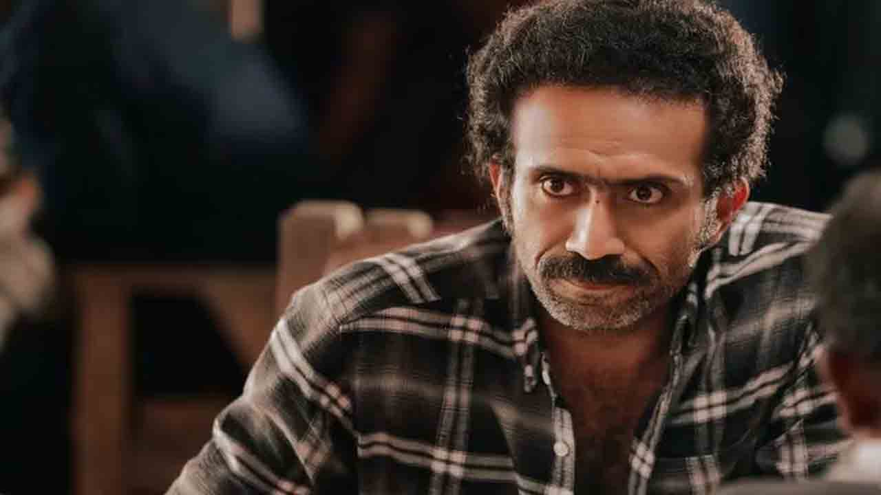 Shine Tom Chacko | డ్ర‌గ్స్ రైడ్.. విచార‌ణ‌కు హాజరైన మ‌ల‌యాళం నటుడు