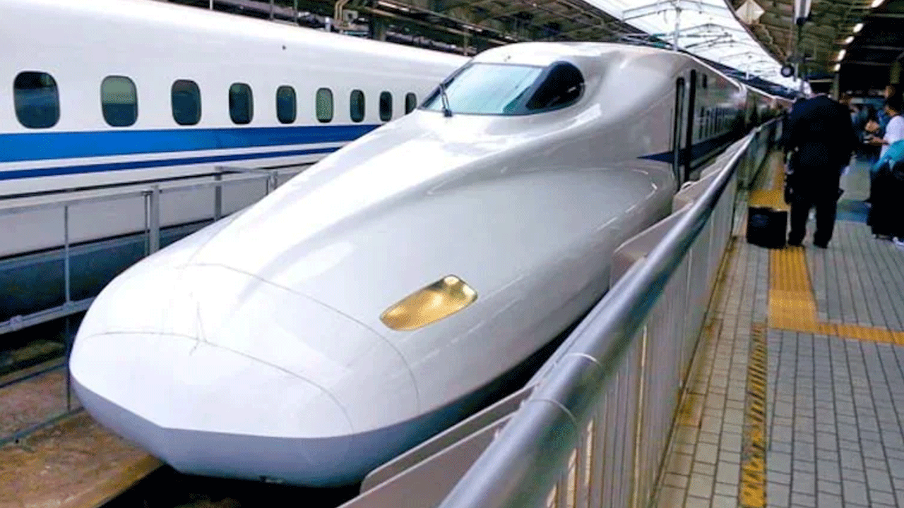 Shinkansen Trains : ముంబై-అహ్మ‌దాబాద్ రూట్లో..  టెస్టింగ్ కోసం రెండు షింక‌న్‌సెన్ రైళ్లు